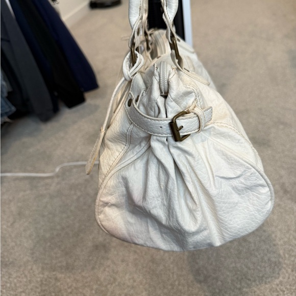 Chic White Leather Satchel - Picture 7 of 15